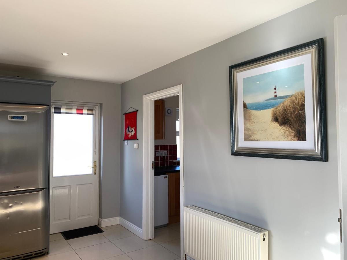 Seascape On The Edge Of Town: 4 Beds All Ensuite. Belmullet Extérieur photo
