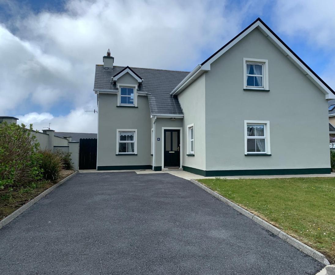 Seascape On The Edge Of Town: 4 Beds All Ensuite. Belmullet Extérieur photo