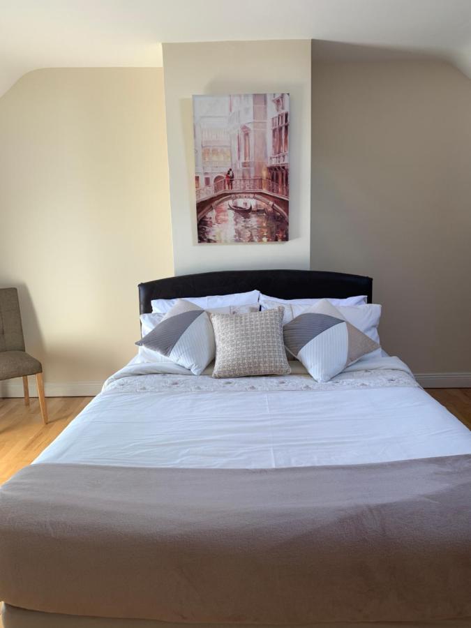 Seascape On The Edge Of Town: 4 Beds All Ensuite. Belmullet Extérieur photo