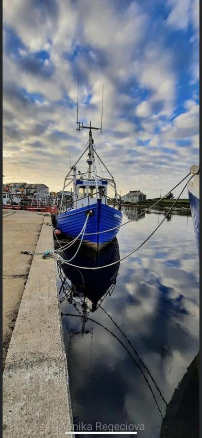 Seascape On The Edge Of Town: 4 Beds All Ensuite. Belmullet Extérieur photo