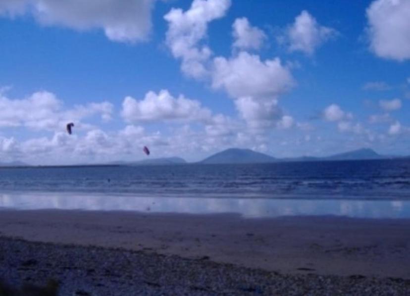 Seascape On The Edge Of Town: 4 Beds All Ensuite. Belmullet Extérieur photo