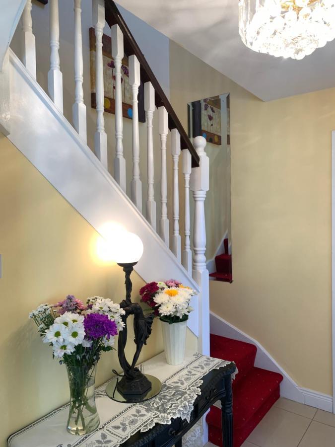 Seascape On The Edge Of Town: 4 Beds All Ensuite. Belmullet Extérieur photo