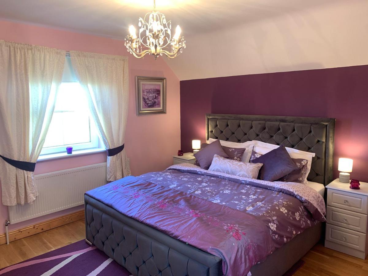 Seascape On The Edge Of Town: 4 Beds All Ensuite. Belmullet Extérieur photo