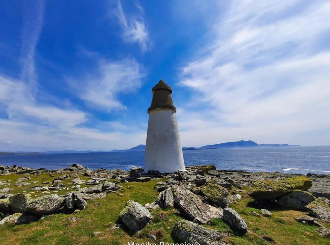 Seascape On The Edge Of Town: 4 Beds All Ensuite. Belmullet Extérieur photo
