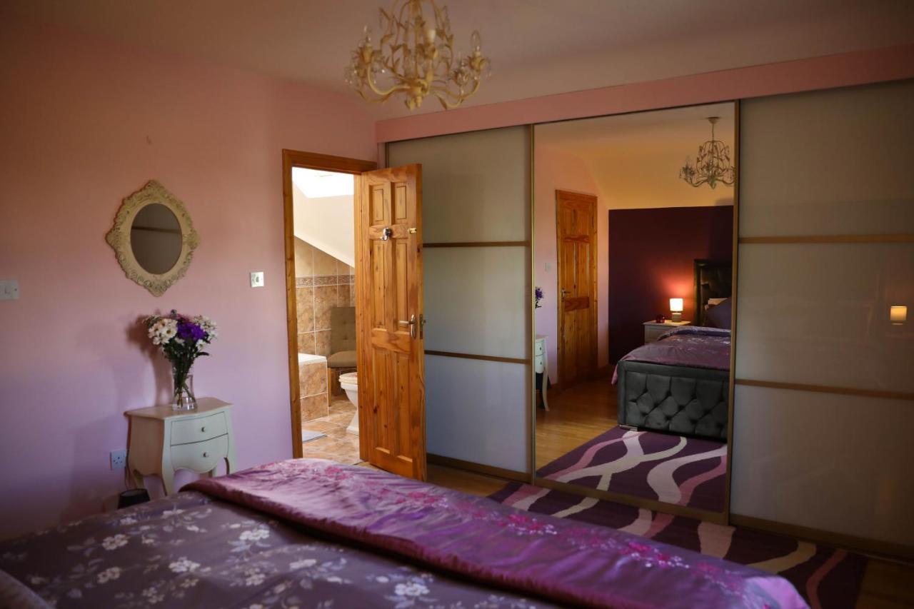 Seascape On The Edge Of Town: 4 Beds All Ensuite. Belmullet Extérieur photo