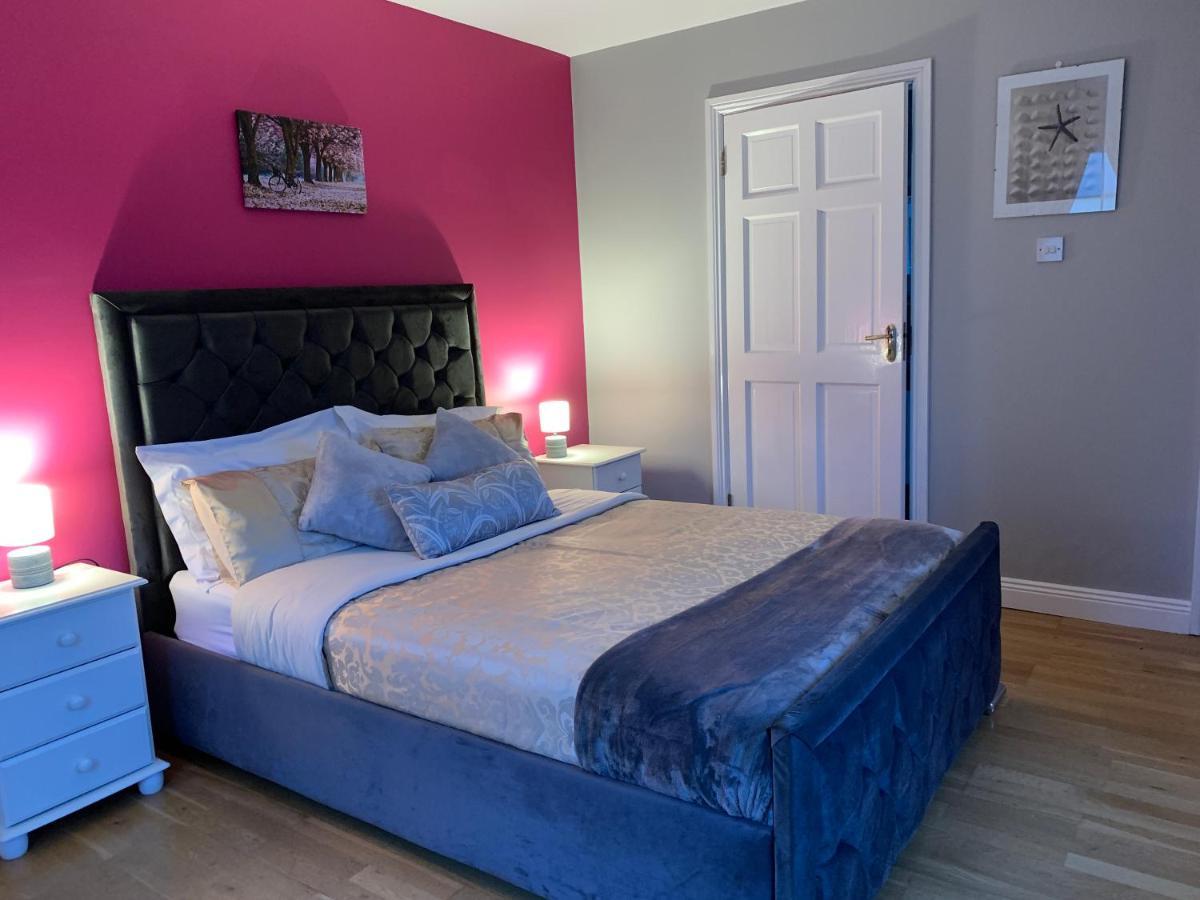 Seascape On The Edge Of Town: 4 Beds All Ensuite. Belmullet Extérieur photo